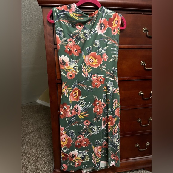 Verse fitted floral dress - Picture 3 of 5